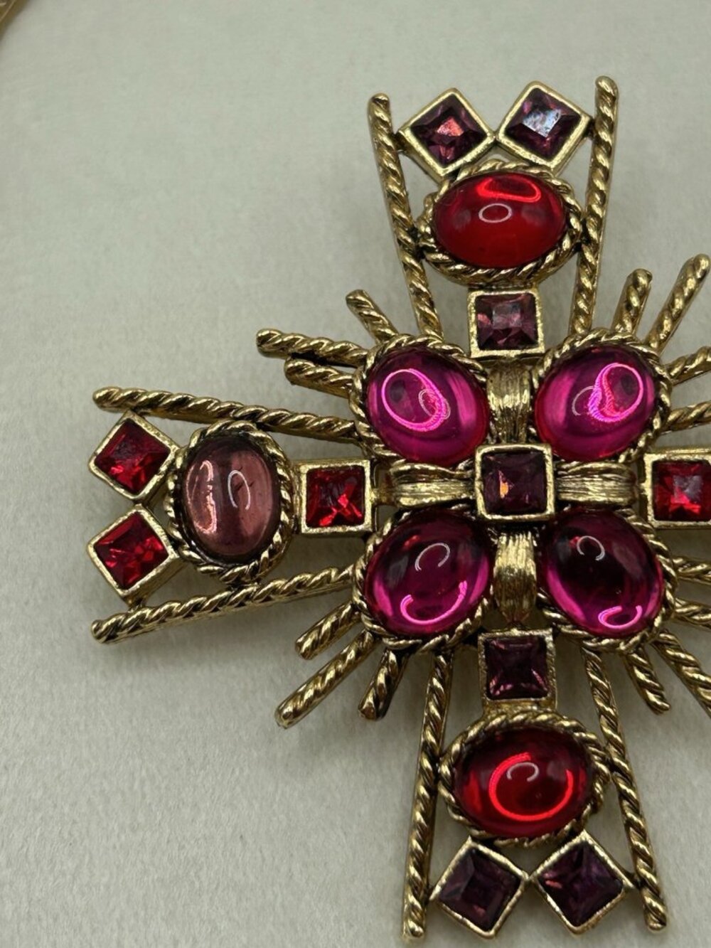 BYZANTINE MALTESE Cross Brooch Gold Tone Pink Red Purple Violet Cabochon Crystal - Picture 3 of 14